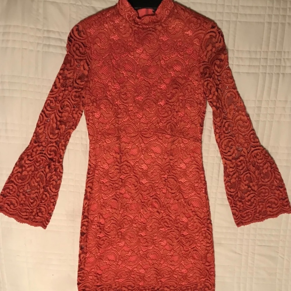 Mis Eldridge lace mini dress size 4